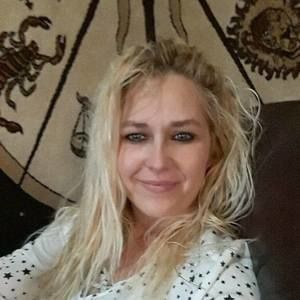 Meet your Posher, Beverly